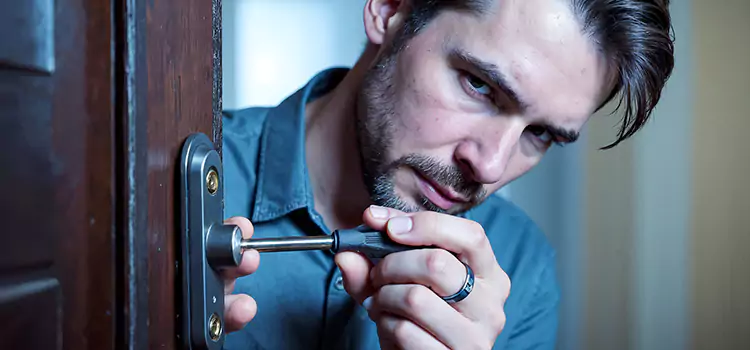 Eviction Locksmith Newington