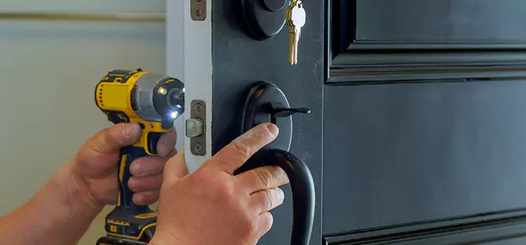 Commercial Door Lock Installation Newington