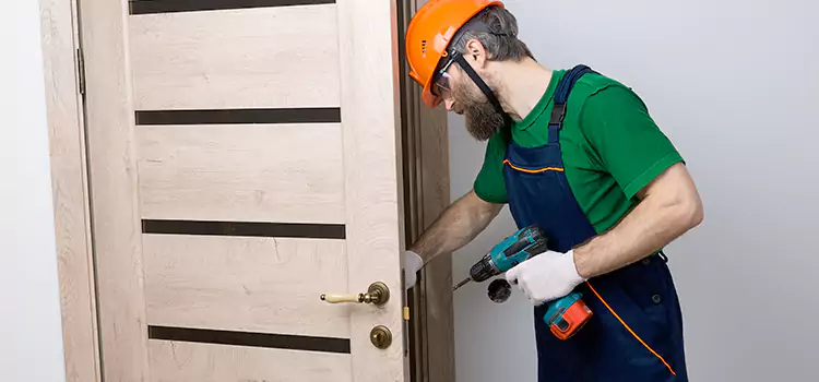Replace Internal Door Handle with Lock Newington